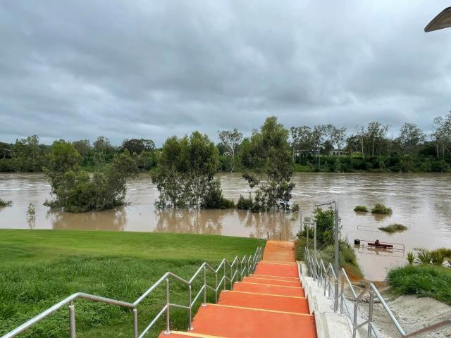 The Golden Orange Hotel Motel Gayndah Exteriör bild